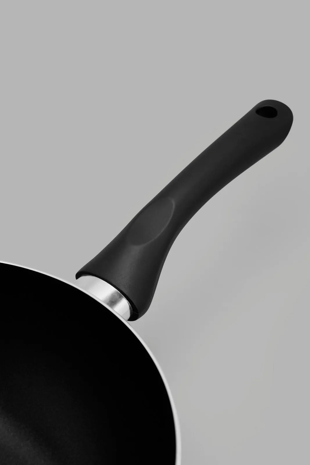 Black Aluminum Non Stick Wok Pan (24Cm)