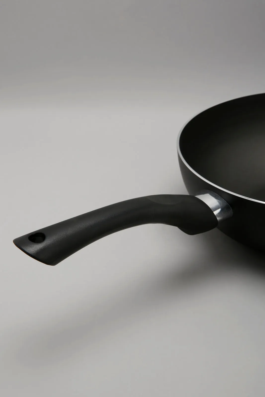 Black Aluminum Nonstick Wok Pan (24cm)