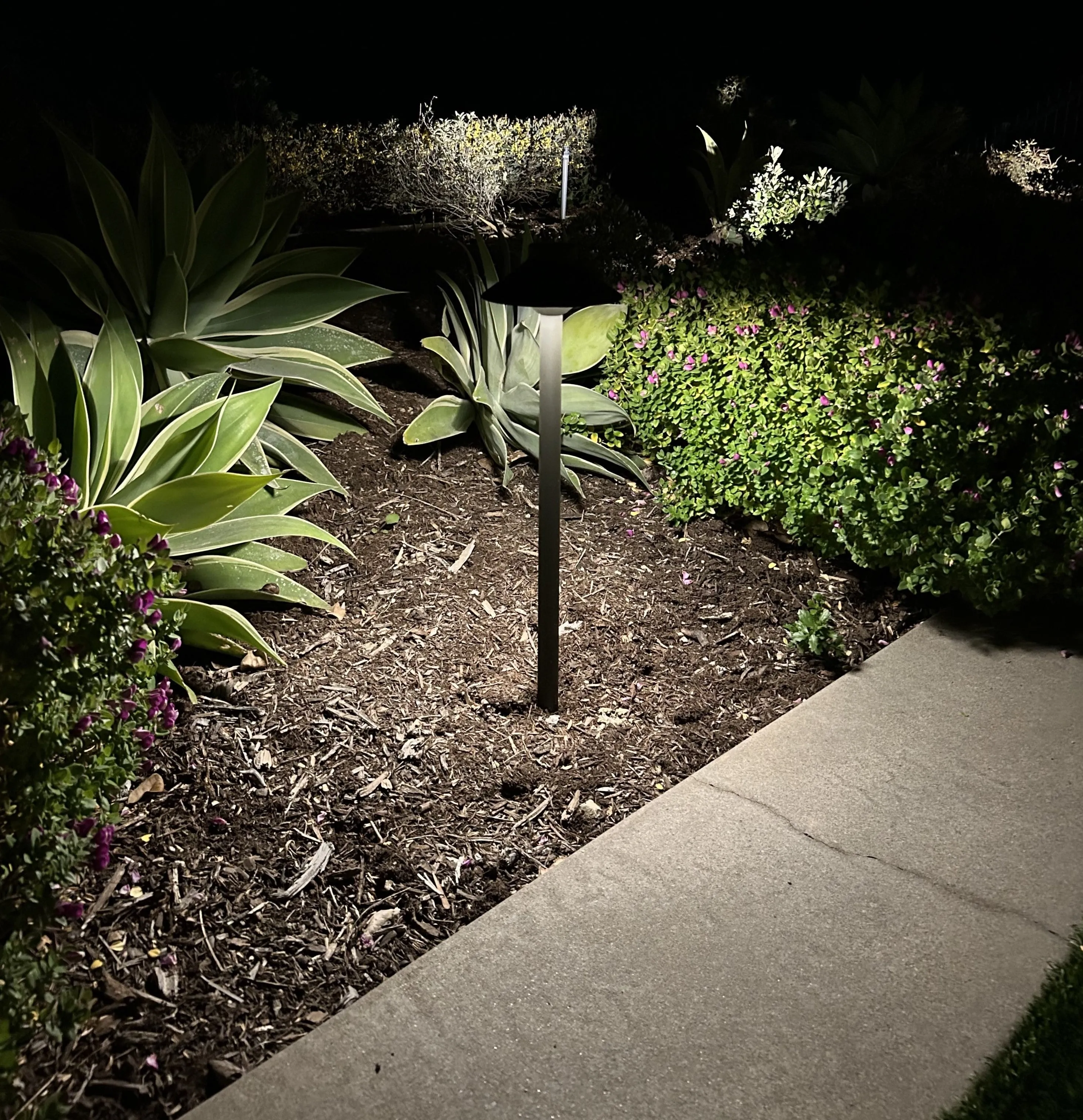 Cascade Solid Cast Brass Pathway Light