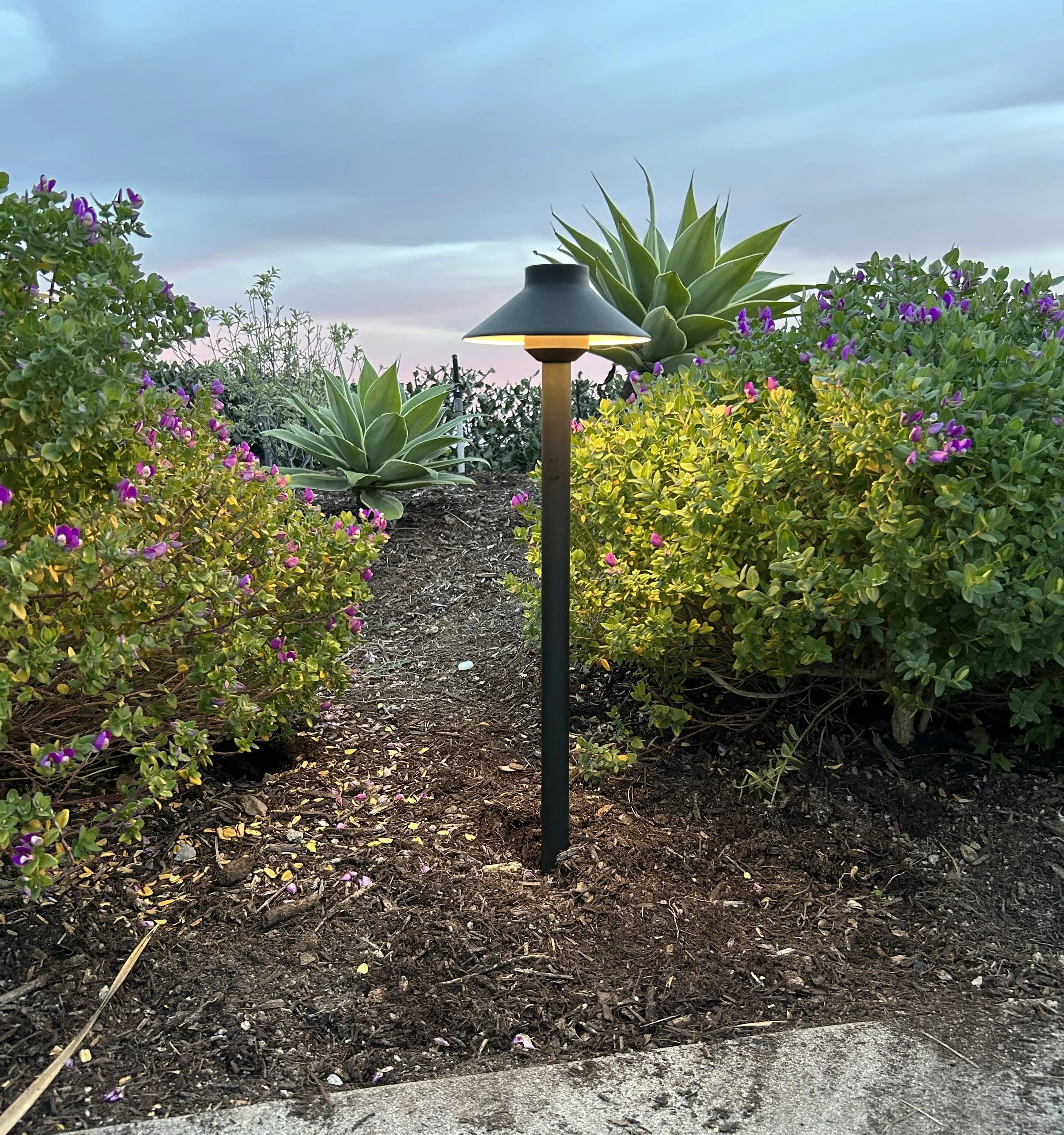 Cascade Solid Cast Brass Pathway Light