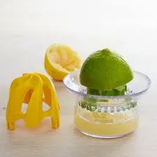 Chef'n Juicester - 2 in 1 Citrus Juicer