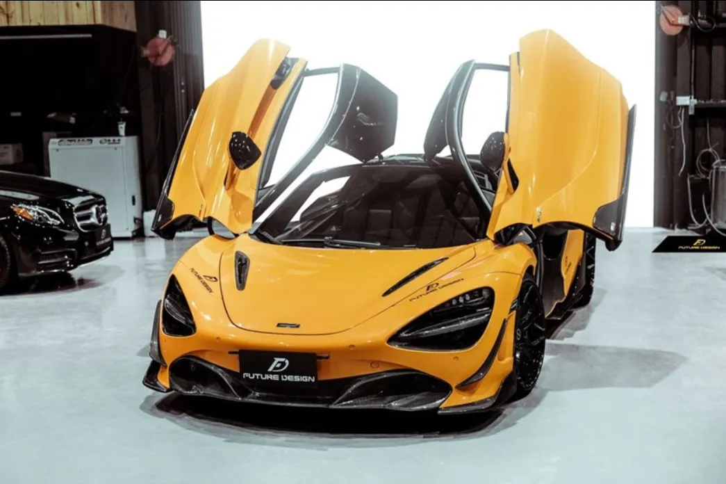 Future Design Carbon Fiber Front Lip Splitter for McLaren 720S