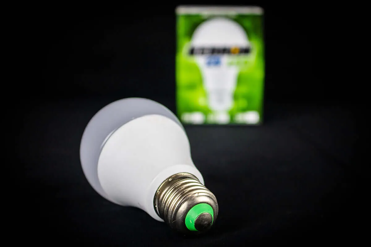 Kedron 9 Watt 12V DC LED Bulb