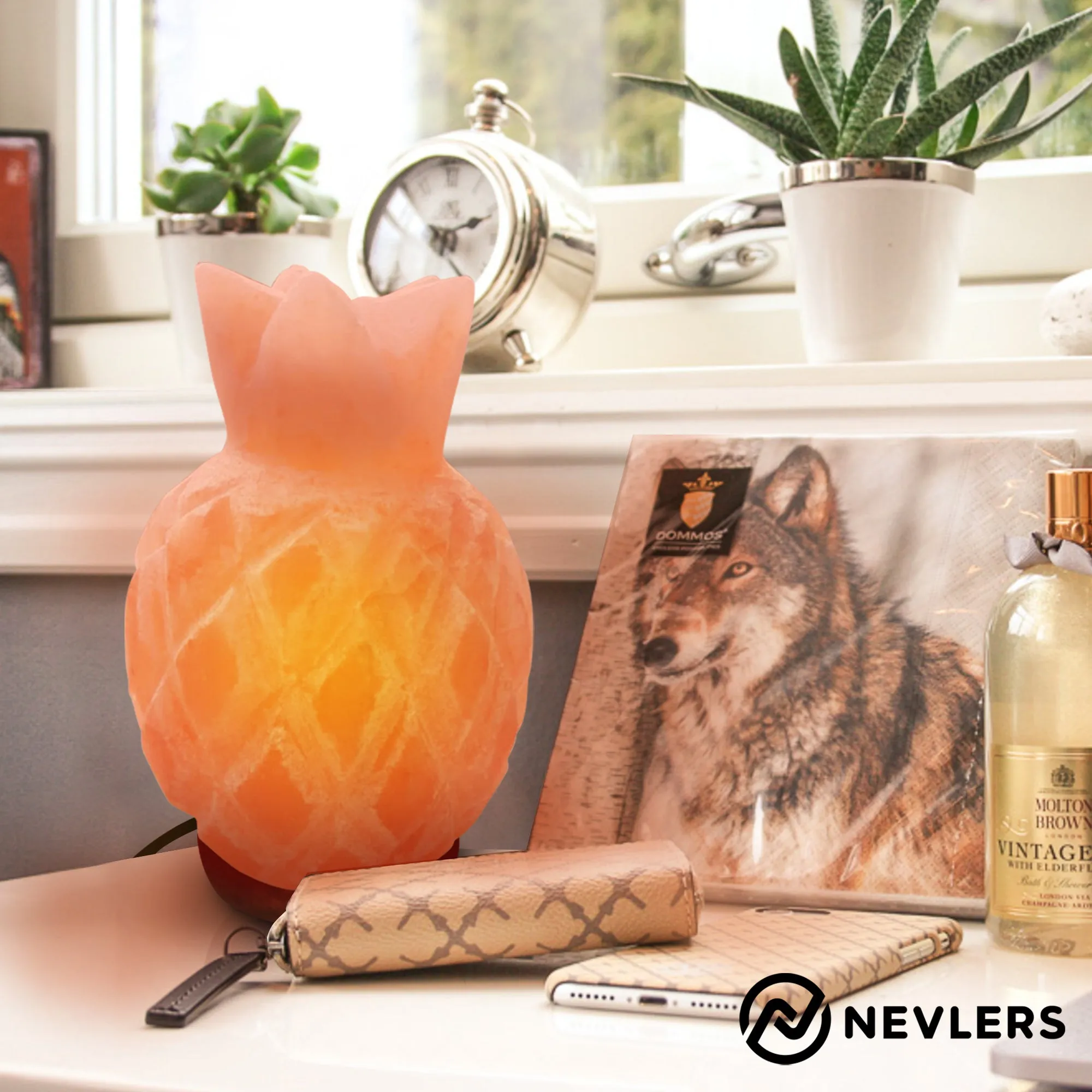 Nevlers Himalayan Salt Lamp - Unique Pineapple Design