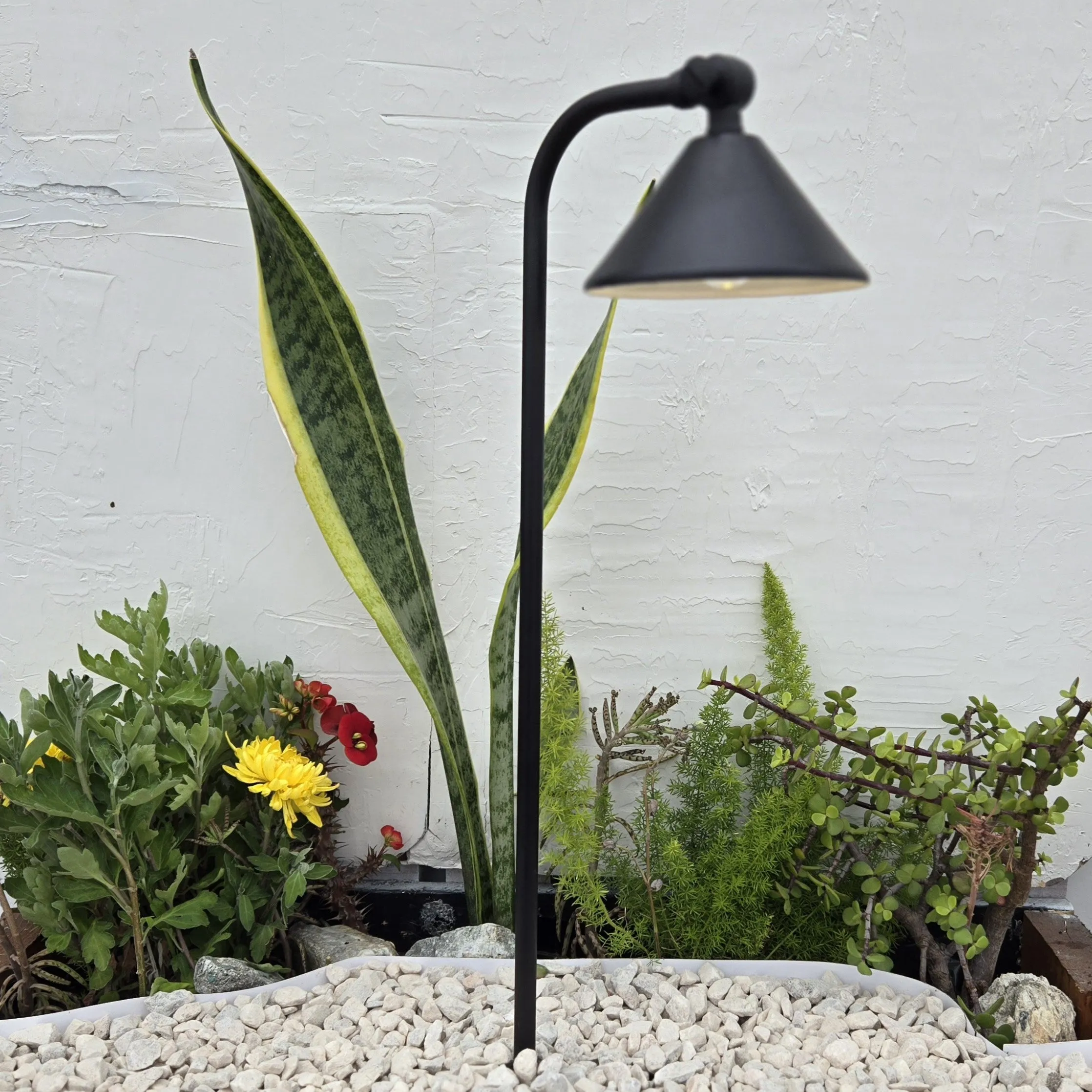 Noir Casquette Solid Brass Black Directional Pathway Light