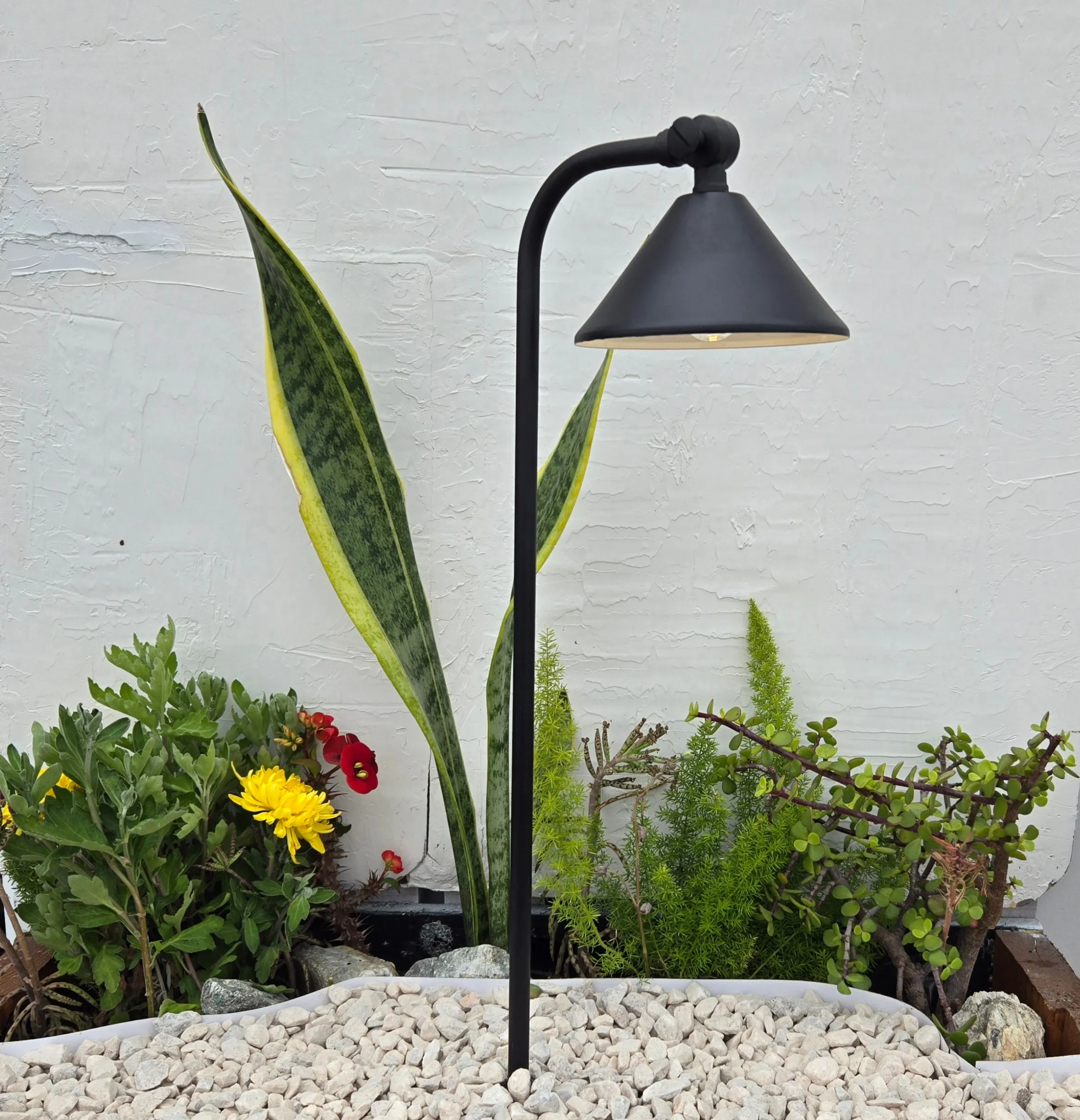 Noir Casquette Solid Brass Black Directional Pathway Light