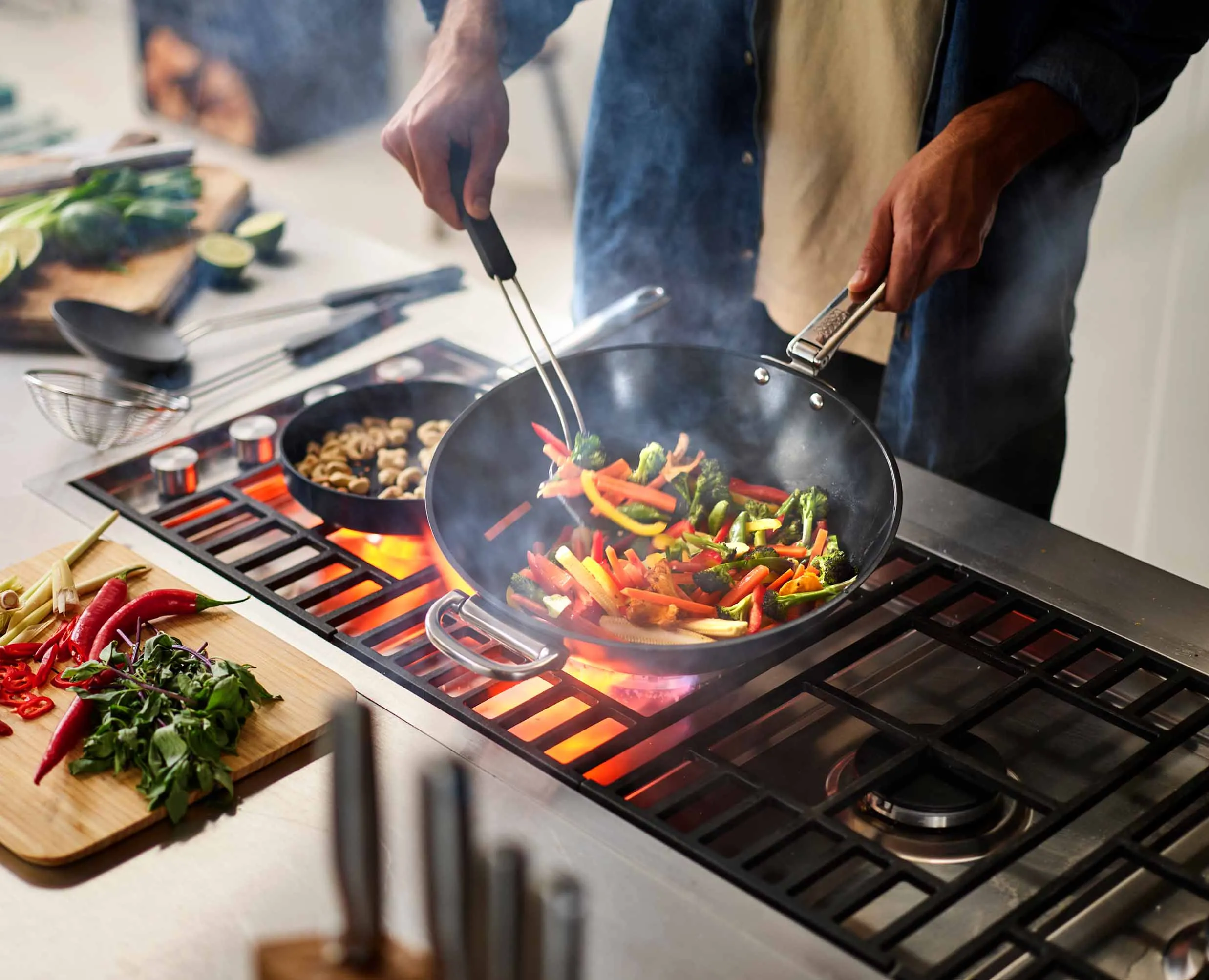 Space Wok & Utensil Set